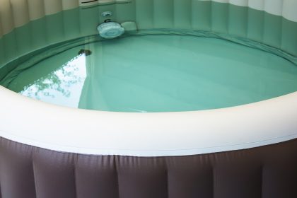 Quelle colle pour réparer un spa gonflable ?